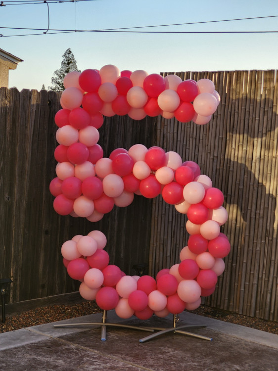 5 Number Balloon Backdrop Sculpture